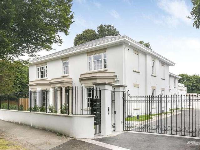 Apartment for rent in Totteridge, Greater London
