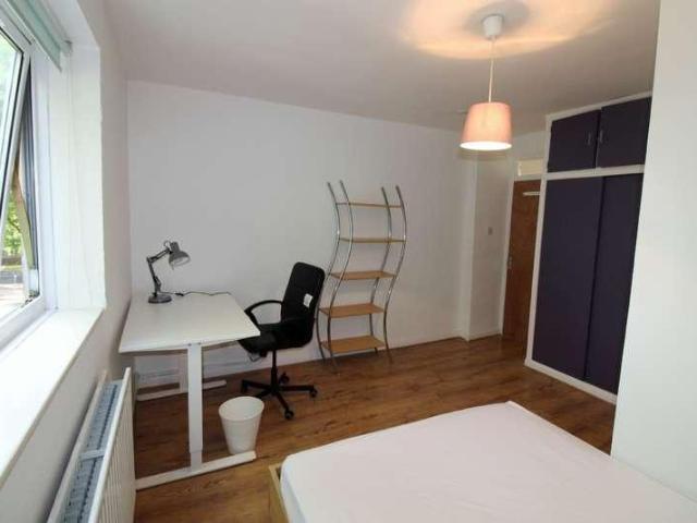 Apartment for rent in Chalk Farm, Greater London