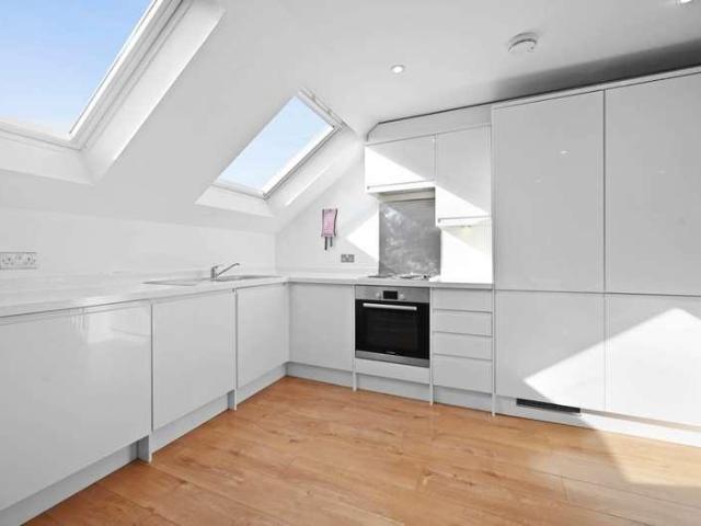 Apartment for rent in Shepherd's Bush, Greater London