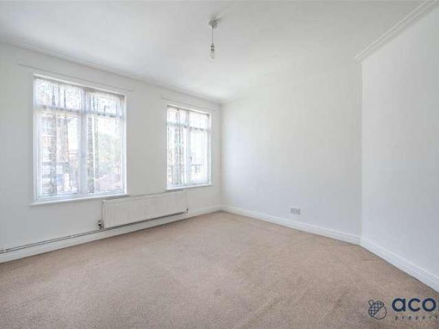 Apartment for rent in Mill Hill, Greater London