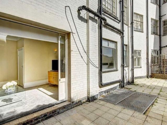 Apartment for rent in St. John's Wood, Greater London