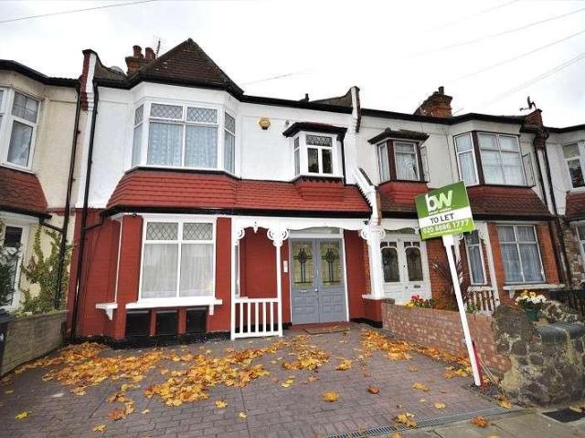 Apartment for rent in Palmers Green, Greater London