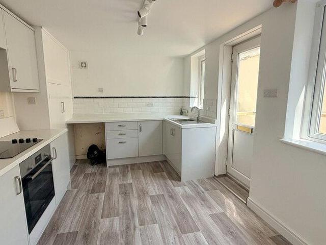 Apartment for rent in Torre, Torquay