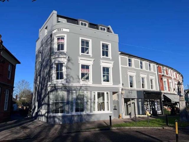 Apartment for rent in Blackhills, Surrey