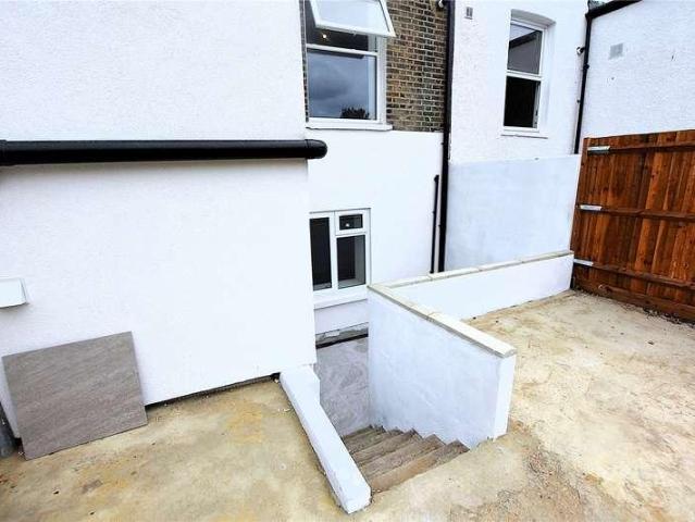 Apartment for rent in London Borough of Croydon, Greater London