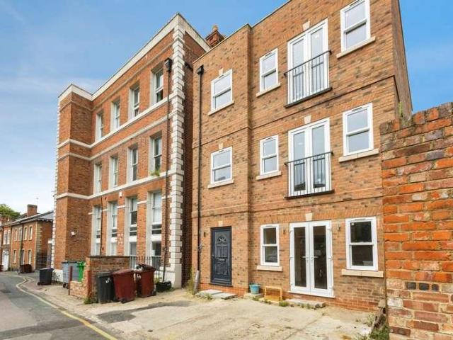 Apartment for rent in Reading