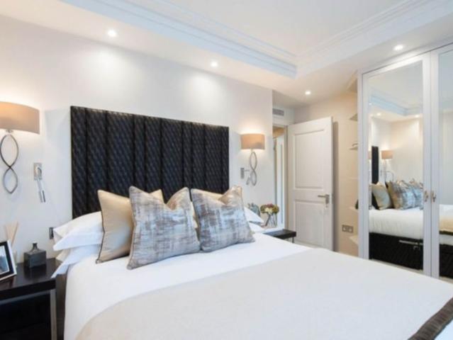 Apartment for rent in Brompton, Greater London