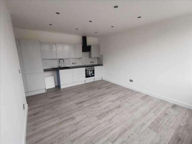 Apartment for rent in Dixons Green, West Midlands