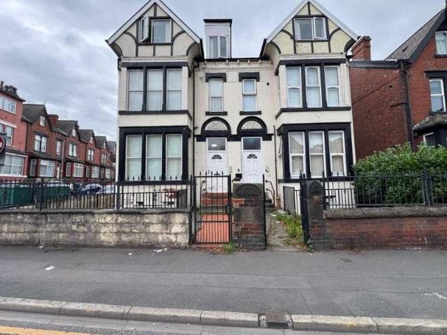 Apartment for rent in Harehills Corner, Leeds