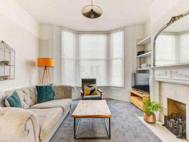 Apartment for rent in Aldrington