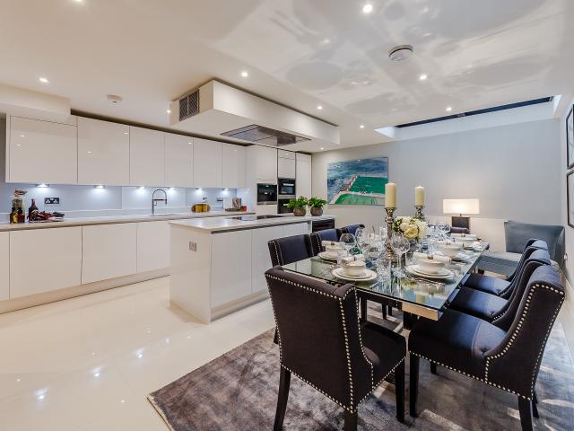 Apartment for rent in London Borough of Hammersmith and Fulham, Greater London