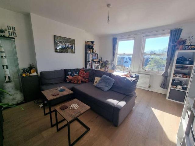 Apartment for rent in London Borough of Ealing, Greater London