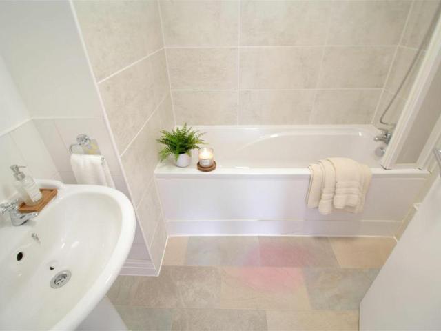 Apartment for rent in Woodside Park, Greater London