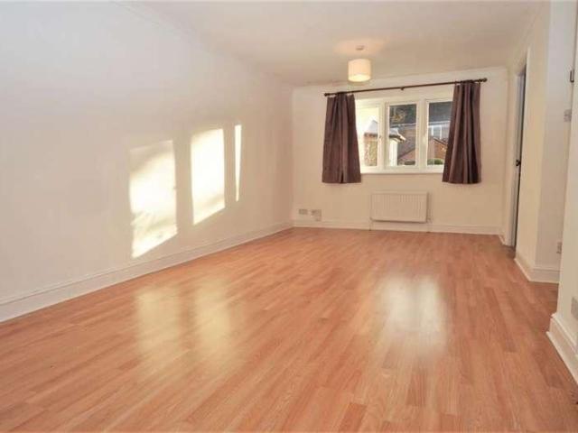 Apartment for rent in St Albans, Five Acres