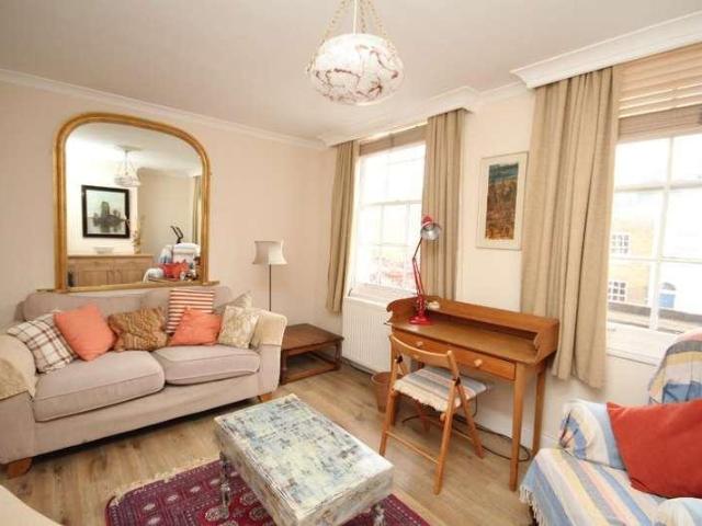 Apartment for rent in Highbury, Greater London