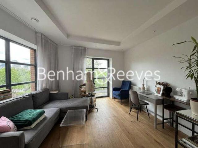 House for rent in London City Island, Blackwall