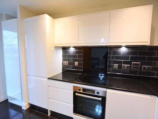 Apartment for rent in Colindale, Greater London