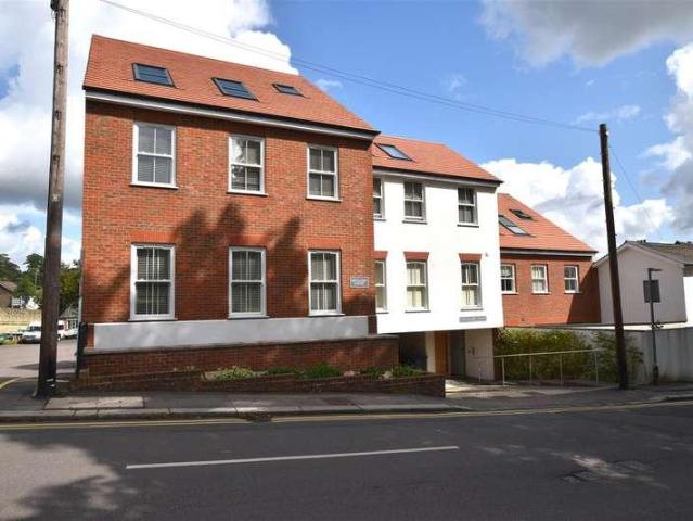House for rent in Red Hill, Surrey