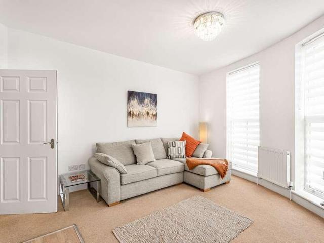 Apartment for rent in Covent Garden, Victoria