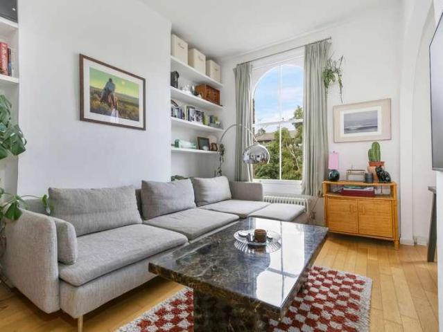 Apartment for rent in Highbury, Greater London