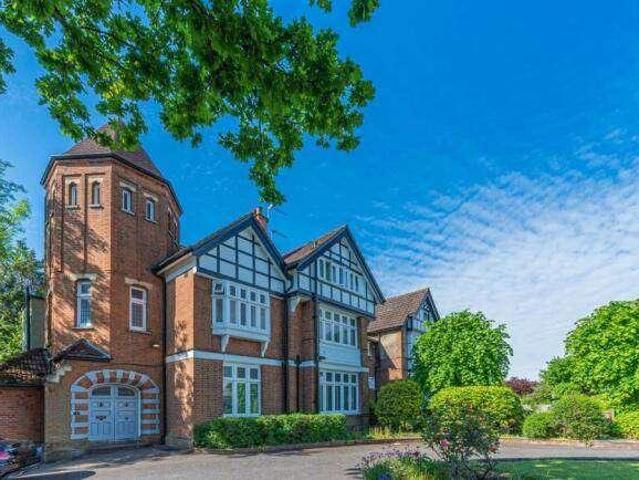 Apartment for rent in Well Hall, Greater London