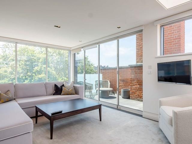 Apartment for rent in Mayfair, Greater London