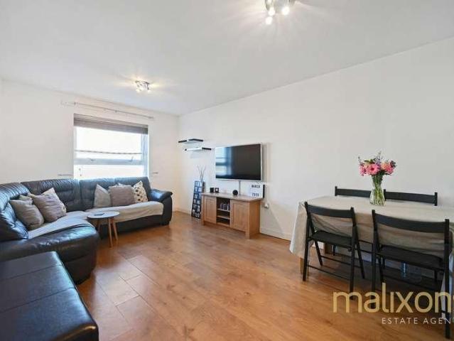 Apartment for rent in Hackbridge, Greater London