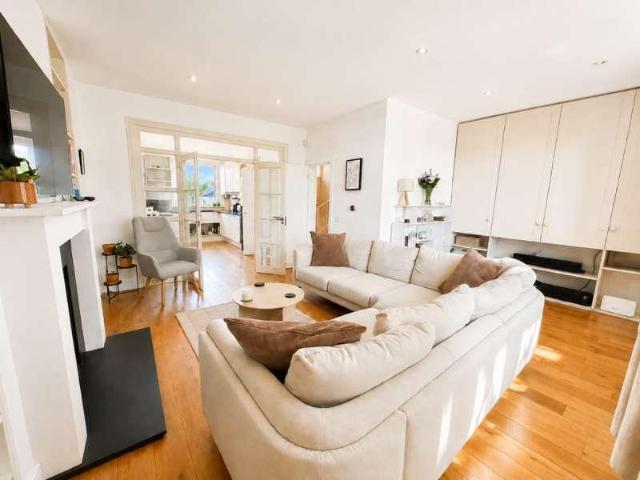 House for rent in Chalk Farm, Greater London