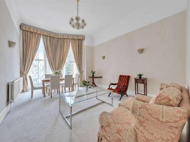 Apartment for rent in South Kensington, Greater London