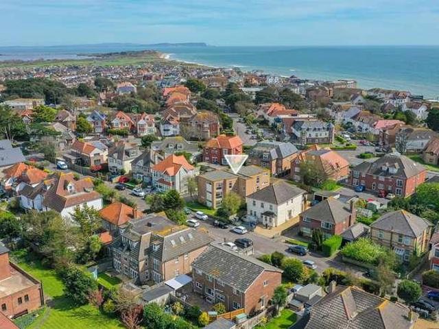 Apartment for rent in Wick, Bournemouth