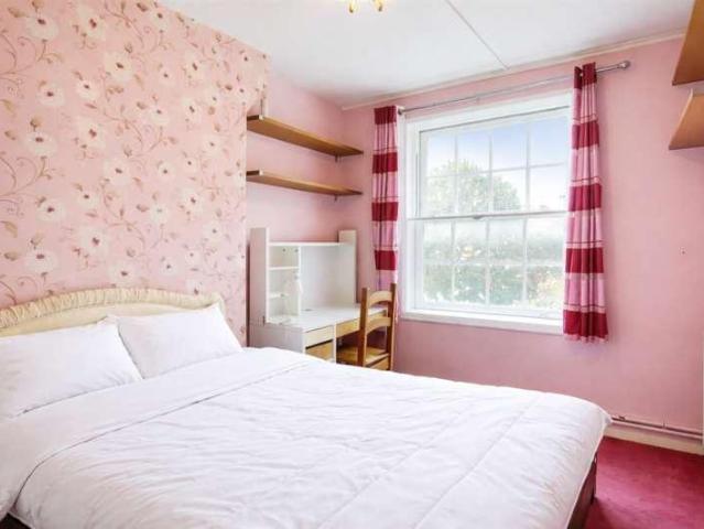 House for rent in Chalk Farm, Greater London