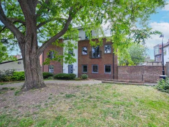 Apartment for rent in Westborough, Surrey