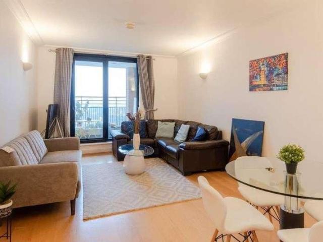 Apartment for rent in Brompton, Greater London
