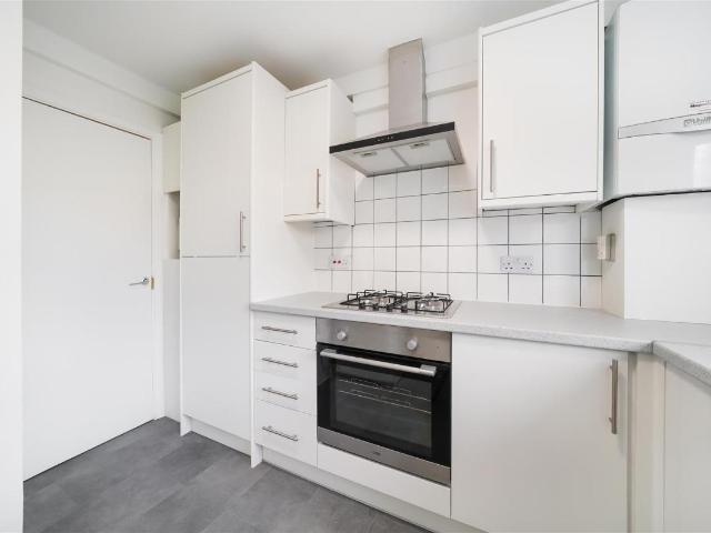 Apartment for rent in Woodside Park, Greater London
