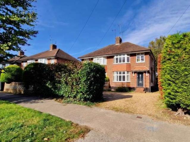 Apartment for rent in Woking, Surrey