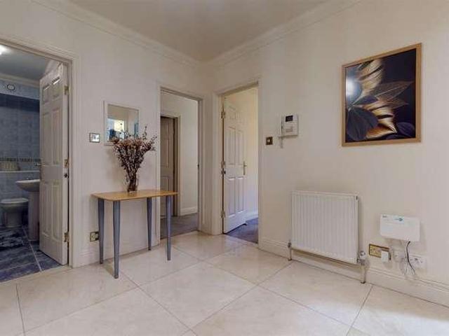 Apartment for rent in Dollis Hill, Greater London