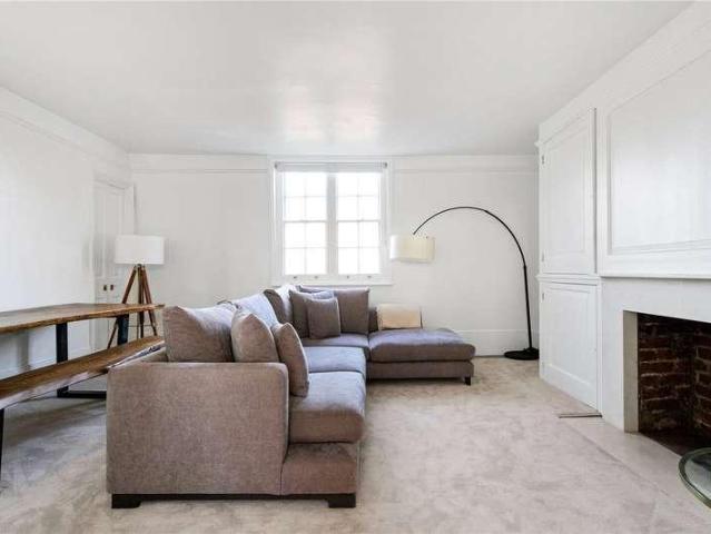 Apartment for rent in Highbury, Greater London