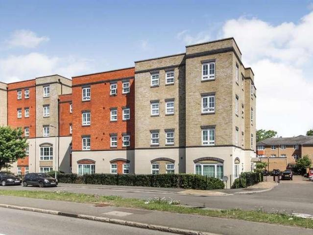 Apartment for rent in Burnham, Swallow
