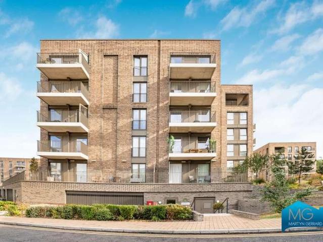 Apartment for rent in Mill Hill, Greater London