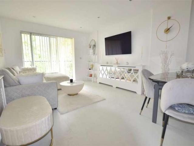 Apartment for rent in Hackbridge, Greater London