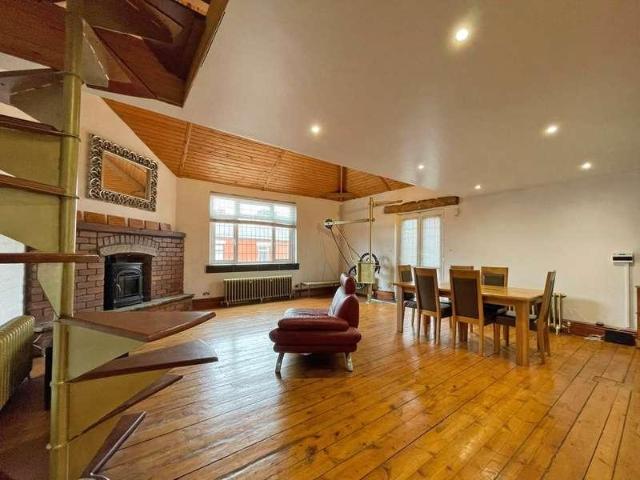 Apartment for rent in Oozewood, Pendock