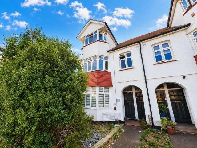 Apartment for rent in Southend City Centre Neighbourhood, Alton Barnes