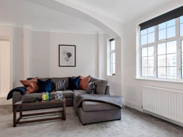 Apartment for rent in St. John's Wood, Greater London