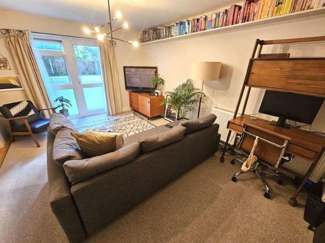 Apartment for rent in London Borough of Hounslow, Greater London