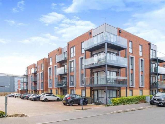 Apartment for rent in Elstree and Borehamwood, Borehamwood