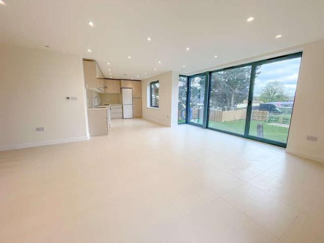 Apartment for rent in Woodditton, Barway