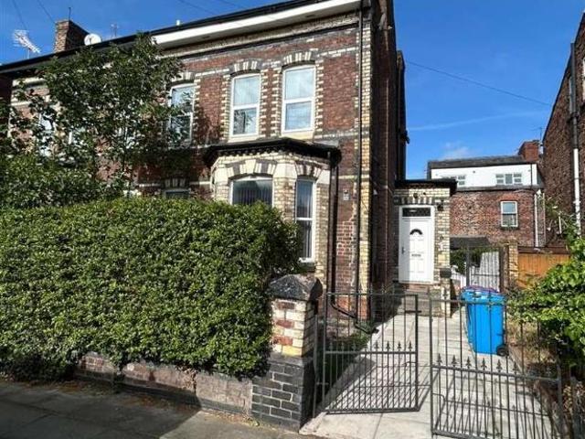 Apartment for rent in Calderstones