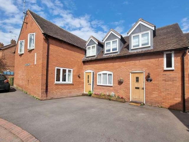 Apartment for rent in Green Close, Warwickshire
