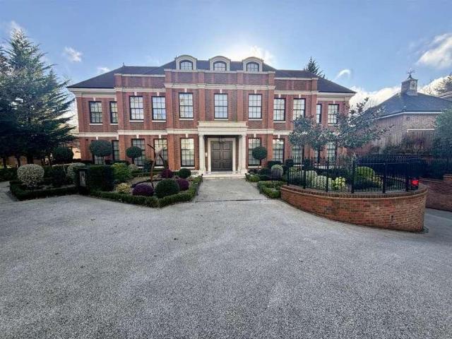 Apartment for rent in The Hale, Mill Hill