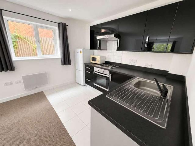 Apartment for rent in Lower Halliford, Surrey